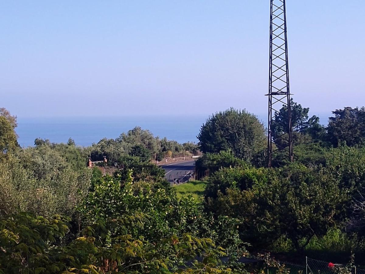 Route 114 Lägenhet Acireale Exteriör bild